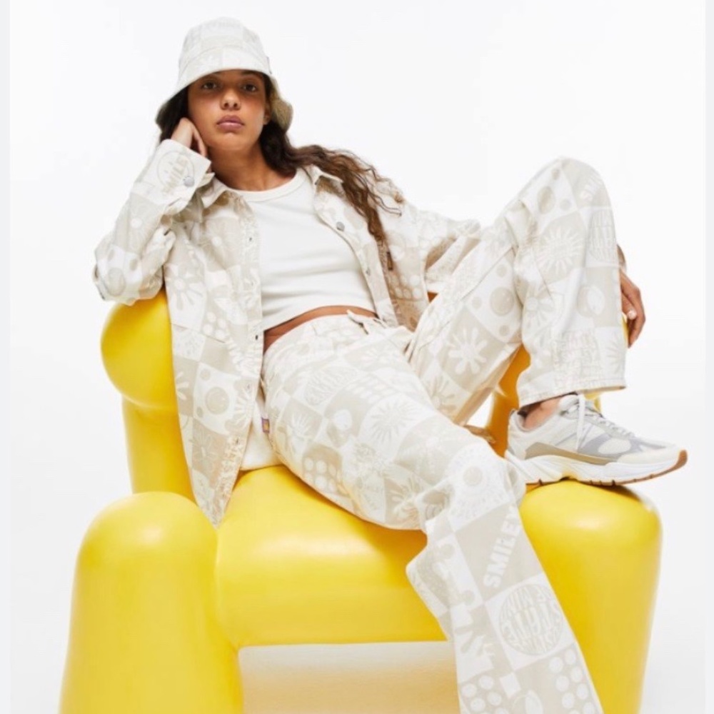 Divided by H&M SET Beige Smiley Shirt Jacket Sz S & Bucket Hat Sz M/L NEW